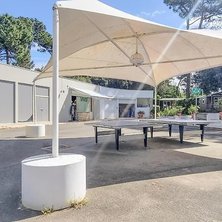 Awesome Stacaravan In Saint-georges-de-didon * Saint-Georges-de-Didonne