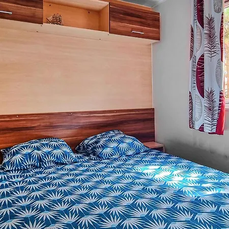 Awesome Stacaravan In Saint-georges-de-didon Hotel *